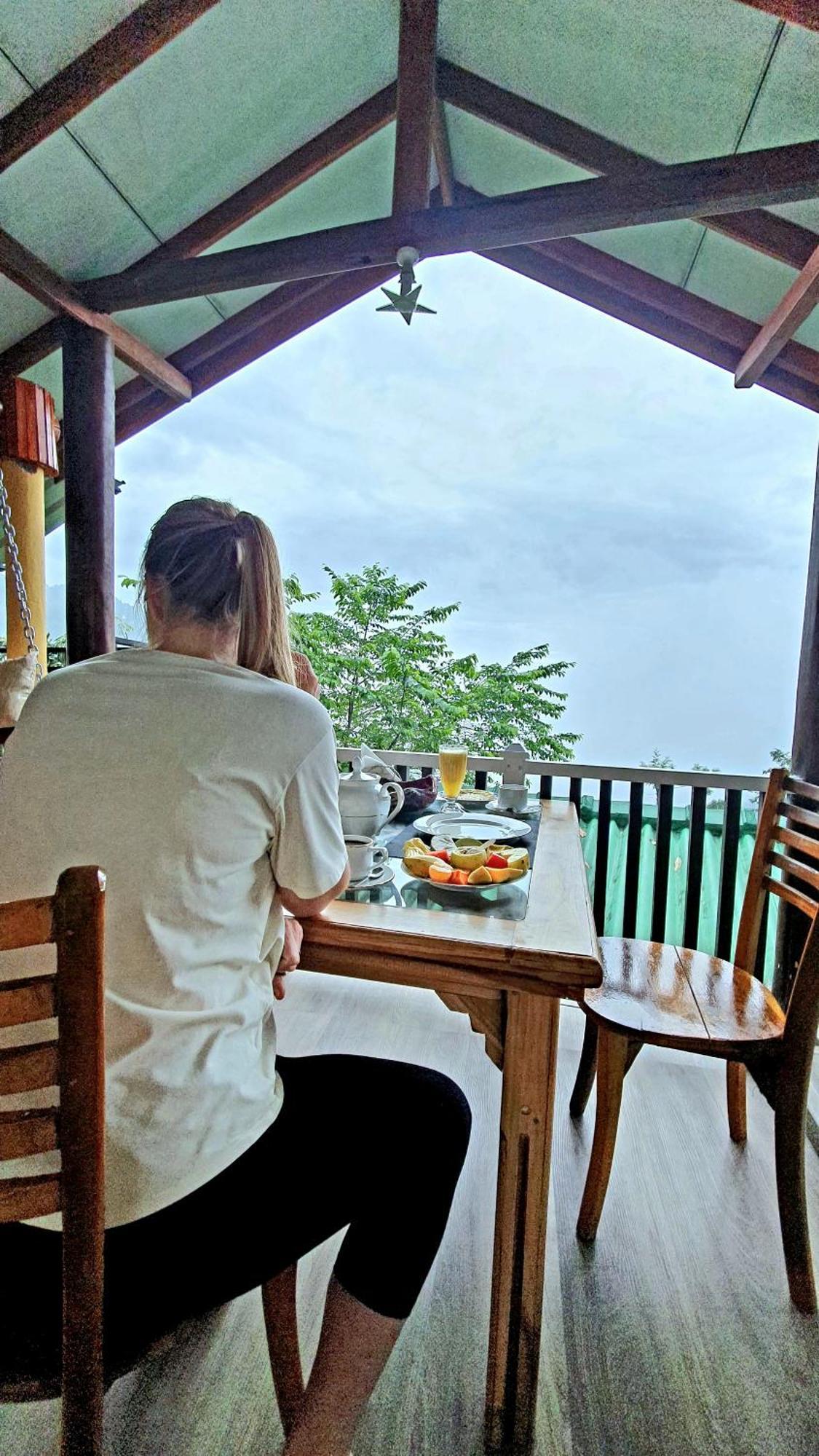 Guest Inn Avendra Элла Экстерьер фото
